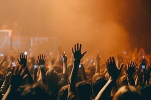 Fans winken Hände im ein Konzert beim Nacht Foto. generativ ai foto