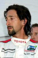 Adrien brody Hinweis Streifen von Blau Haar beim das Toyota proceleb Qualifikation Tag auf April 17 2009 beim das lange Strand großartig prix Kurs im lange Strand Kalifornien 2009 Kathy Hutchins Hutchins Foto