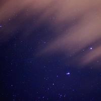 quadratischer Hintergrund des himmlischen Nachthimmels