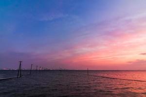 Tokio Bucht mit schönen Sonnenuntergang Himmel foto