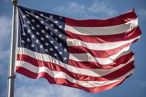 patriotisch Geist von das vereinigt Zustand, ein amerikanisch Flagge entfaltet gegen Hintergrund von Himmel feiern Unabhängigkeit Tag. generativ ai Technologie. foto