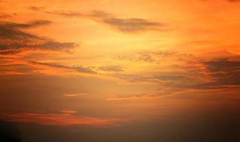 orange Sonnenuntergang Himmel foto