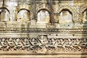 Basrelief im Preah Kahn Tempel, Siem Reap, Kambodscha foto