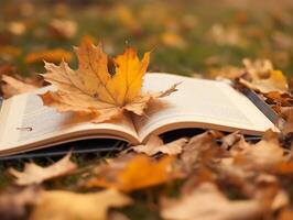 Buch auf ein Blatt mit Ahorn Baum beim Hintergrund. ai generativ foto