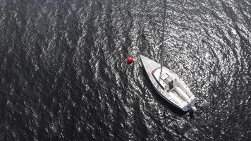 Transportkonzept mit Bootshintergrund foto