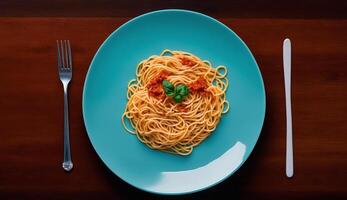 oben Aussicht von Spaghetti Pasta mit Tomate Soße und Basilikum auf hölzern Tabelle Hintergrund, generativ ai foto