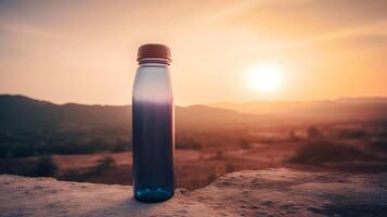 Flasche von Wasser im das Berge beim Sonnenuntergang. Konzept von gesund Lebensstil, generativ ai foto