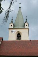 architektonisch Gebäude gefunden im das historisch Center von Targul mures foto