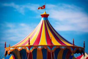 Zirkus Zelt unter das öffnen Himmel generativ ai foto