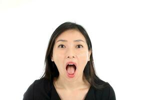 Gesichts- Ausdruck jung asiatisch Frau Büro Kleidung Weiß Hintergrund Mund öffnen foto