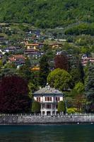 Provinz Como, Italien, 2021 - Stadt am Comer See foto