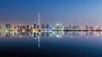 Panorama Aussicht von Dubai Horizont reflektieren im das Wasser während Nacht Zeit. tolle Tourist Ziel, generativ ai Technologie. foto