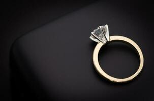 Diamant Ring auf Schmuck Box foto