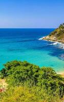 Strand Sand Blau Türkis Wasser Wellen Panorama carrizalillo puerto escondido. foto