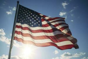 von hinten beleuchtet uns National Flagge fliegend und winken im das Wind Über grau stürmisch wolkig Himmel, Symbol von amerikanisch Patriotismus, niedrig Winkel, generieren ai foto