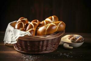 Brezel Stöcke und Brezel Rollen, bayerisch Lauge Brötchen mit Salz- im ein Korb, generieren ai foto