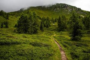 Landschaft in der Nähe des Levico-Sees, Trento Italien foto