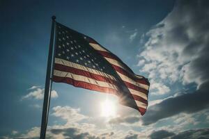 von hinten beleuchtet uns National Flagge fliegend und winken im das Wind Über grau stürmisch wolkig Himmel, Symbol von amerikanisch Patriotismus, niedrig Winkel, generieren ai foto