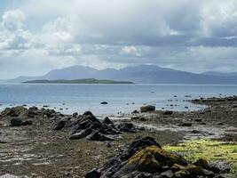 Aussicht von Zollmarnock Insel und arran von das Insel von aber, Schottland foto