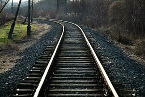 Eisenbahn und Eisenbahn Spuren. foto