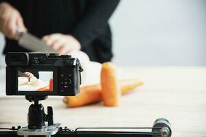 Menschen mit Digital Kamera nehmen Essen fotografieren oder Video Studio Produktion foto