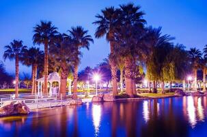 la Quinta Stadt Park beim Nacht foto