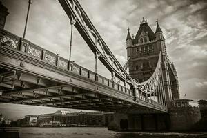 berühmt London Turm Brücke foto