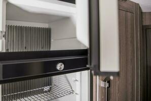 sauber und saniert rv Wohnmobil Kühlschrank foto