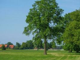 das Deutsche Münsterland beim Sommer- Zeit foto