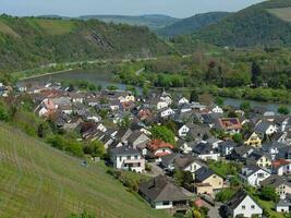 das klein Stadt von Saarburg beim das Saar Fluss im Deutschland foto