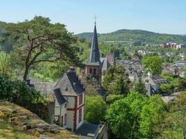 das klein Stadt von Saarburg beim das Saar Fluss im Deutschland foto