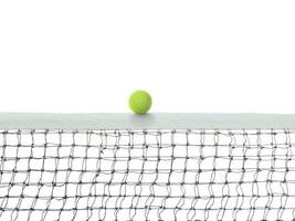 Tennis Ball berühren das Netz Band mit auf ein Weiß Hintergrund foto