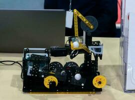 Auto Roboter Spielzeug zu montieren du selber foto