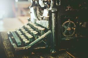 rostig Jahrgang Schreibmaschine foto