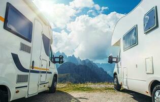 hoch Berg Wohnmobil Camping foto