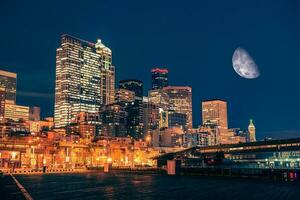 Seattle Nacht mit Mond foto
