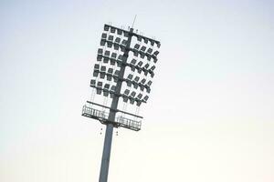 Kricket Stadion Flut Beleuchtung Stangen beim Delhi, Indien, Kricket Stadion Beleuchtung foto