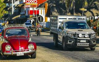 puerto escondido Oaxaca Mexiko 2023 typisch schön bunt Tourist Straße Bürgersteig Stadt puerto escondido Mexiko. foto