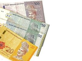 isoliert Weiß Foto von etwas malaysisch ringgit Banknoten.
