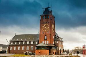 Navigator Turm beim finkenwerder auf das Banken von das Elbe Fluss im Hamburg foto