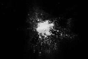 Weiß Explosion Staub Partikel isoliert foto