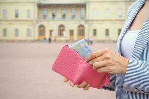 Euro Banknoten im das Brieftasche foto