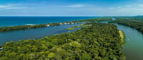 Antenne Aussicht von tortuguero Dorf, Costa Rica foto