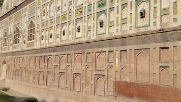 das konserviert Bild Mauer im Badshahi Fort foto