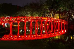 huc Brücke beim Nacht foto