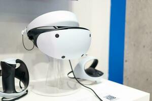 Bangkok Thailand - - Juni 13 2023 Sony Playstation vr 2 virtuell Wirklichkeit Headset mit Sinn Regler, Zubehörteil zum das Playstation 5 im das Sony speichern. foto