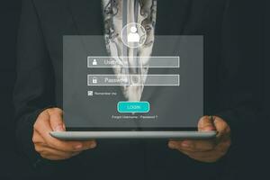 Geschäft Person mit Tablette mit Anmeldung und Passwort auf Bildschirm Anzeige, Cyber Sicherheit Konzept, Daten Schutz und gesichert Internet Zugang. foto
