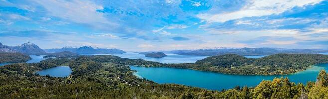 Argentinien, Patagonien, szenisch Panorama- Landschaften von isla Victoria und Anden von cerro campanario foto