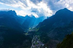 Sonnenstrahlen im Tal foto