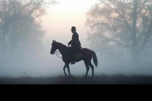 Soldat auf ein Pferd, nebelig Bereich, Silhouette. ai generativ foto